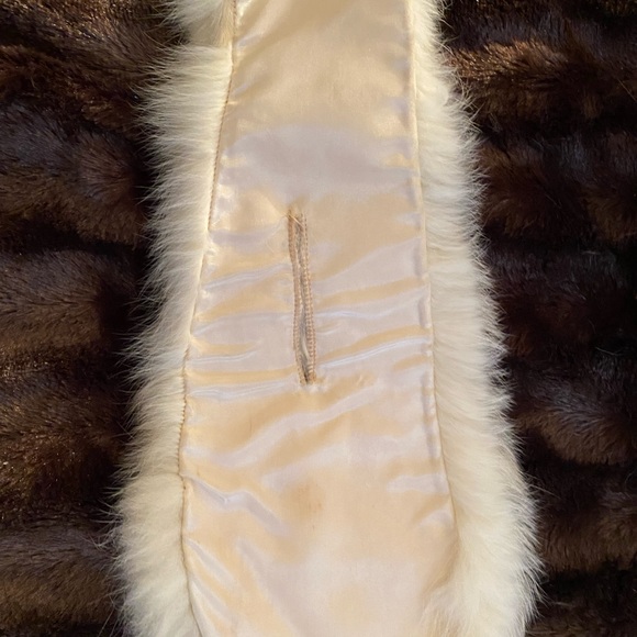 Vintage fur muff and scarf - Picture 4 of 7